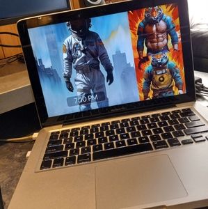 Apple Macbook Pro A1278 13in. Core 2 Duo 2.26  256GB Samsung SSD + 500 HDD